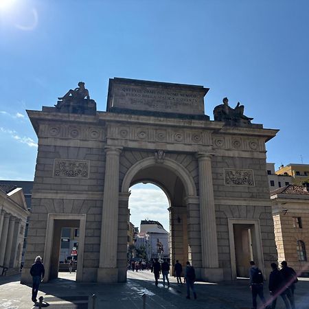 דירות מילאנו Duomo Design Cube - 10 Minutes Walk From Brera מראה חיצוני תמונה